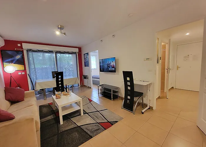 Bristol Park - Parking - 5Mn Walk From Palais Des Festivals
